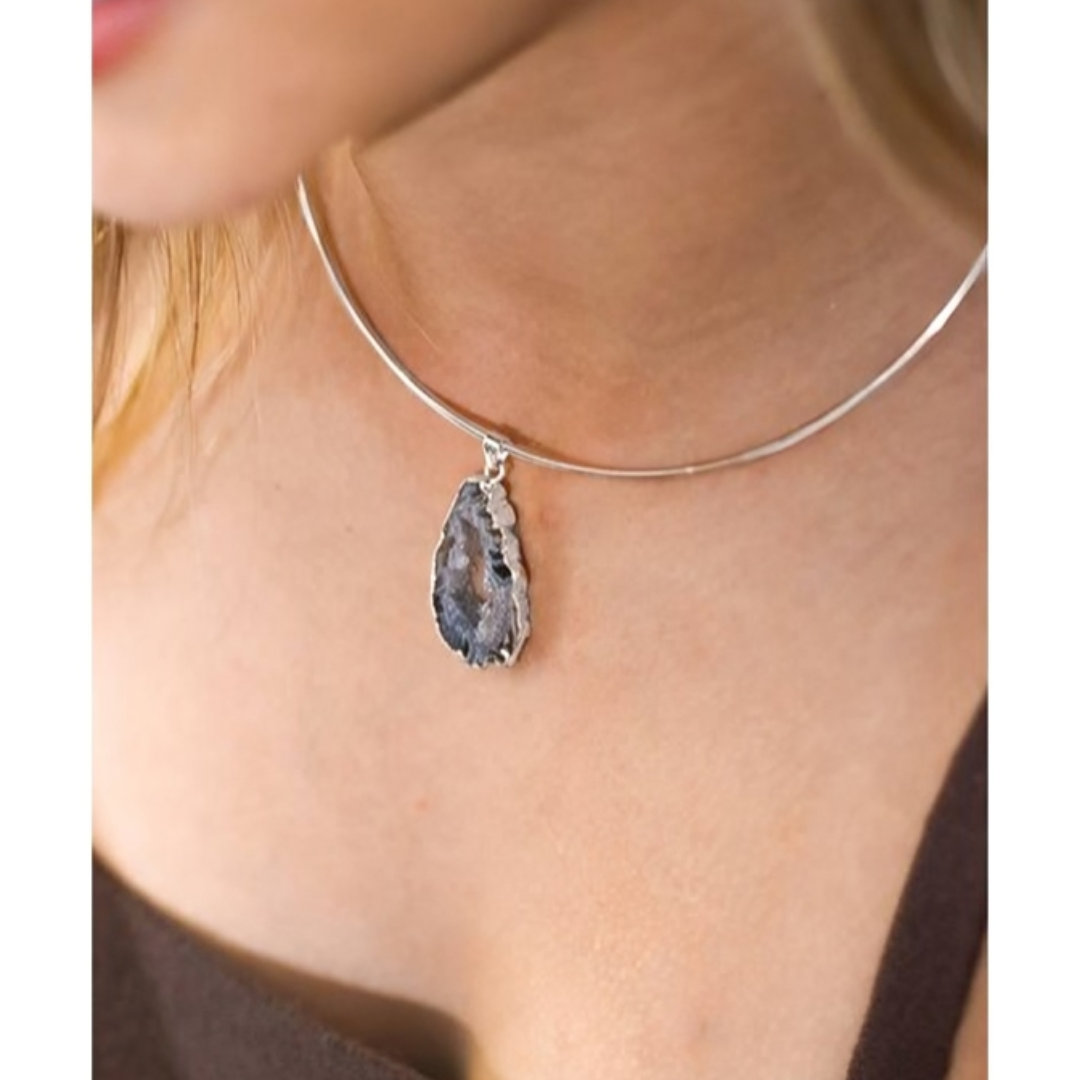 Choker Geodo Ágata Natural Banho Prata