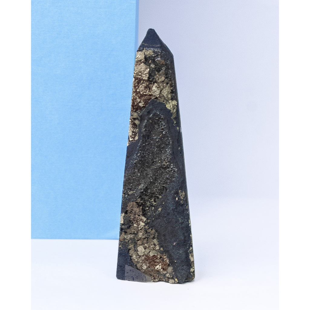 Obelisco Pedra Shungita - Shungite com Inclusão de Pirita 70 a 80 gramas