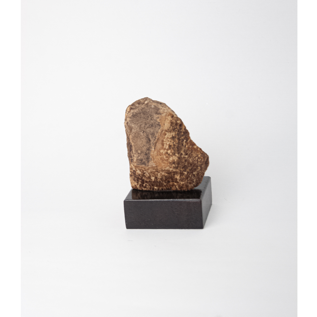 Pedra Aragonita na base de madeira 200 g
