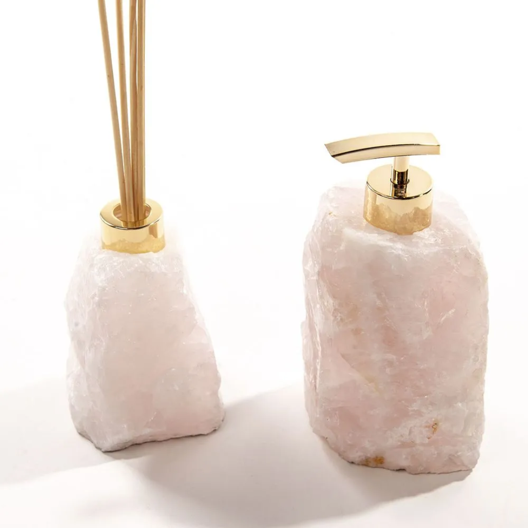 Kit Lavabo Saboneteira + Difusor em Quartzo Rosa Banho Ouro