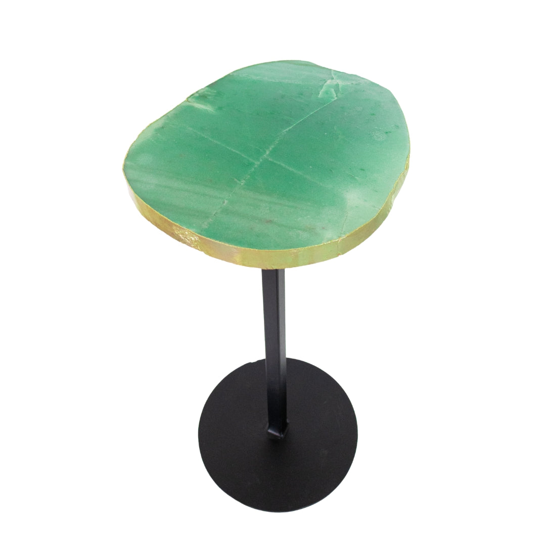 Mesa Chapa em Quartzo Verde Borda Banho Ouro Suporte Preto Fosco