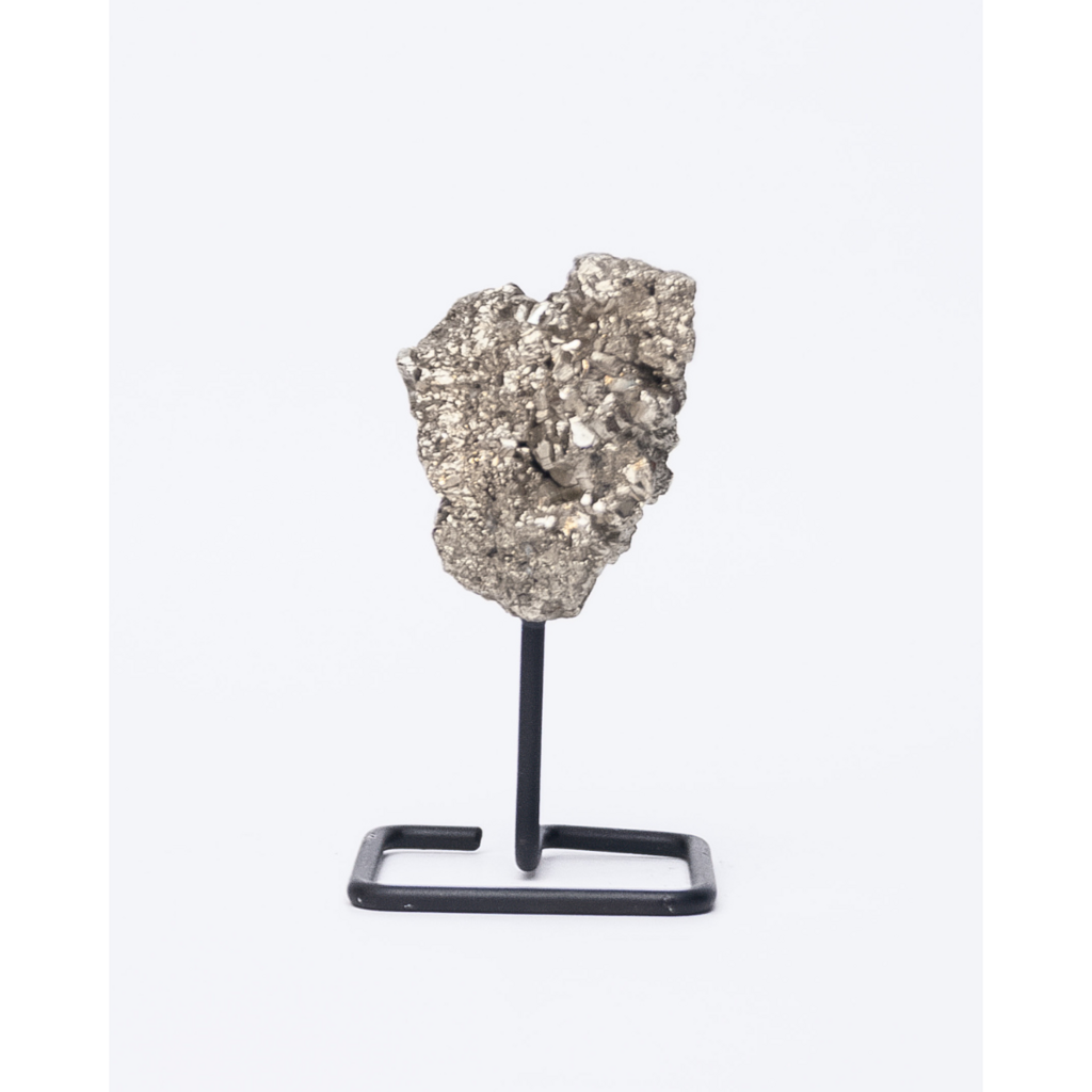 Pedra Pirita na Base de Metal Preto Fosco