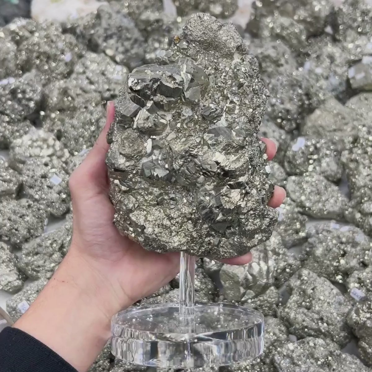 Carregar vídeo: Pedra Pirita Cúbica Extra Peruana Base Acrílica 2,660 kg