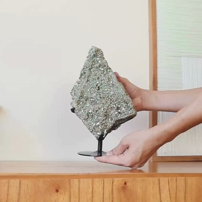 Pedra Pirita Cristalizada na Base Metal 3,145 kg