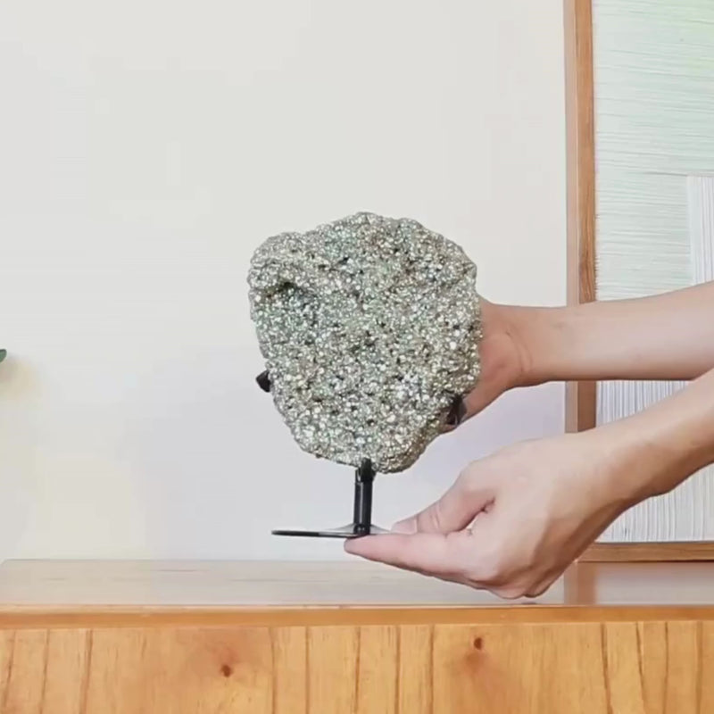 Pedra Pirita Cristalizada na Base Metal 2,040 kg