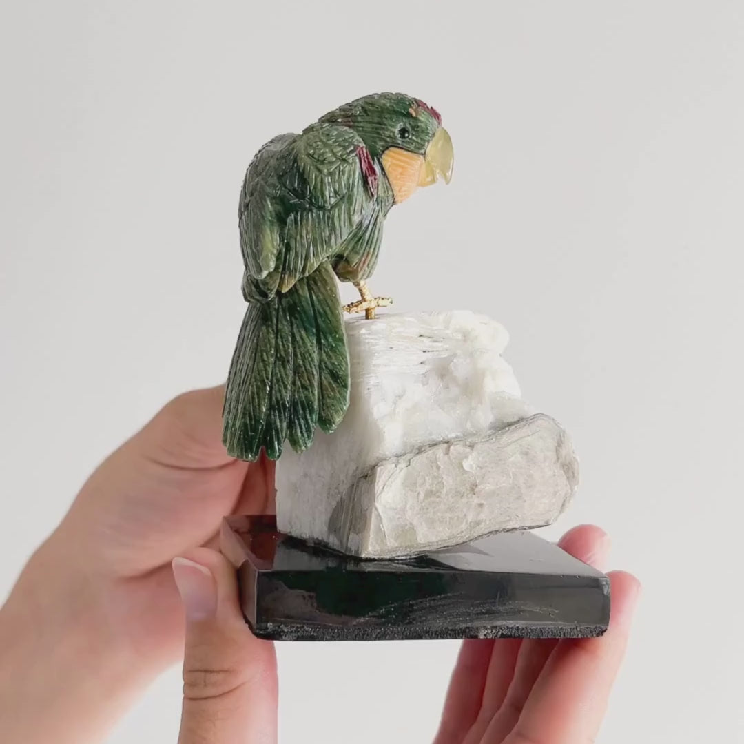 Carregar vídeo: Arara Serpentinita base Mica e Albita