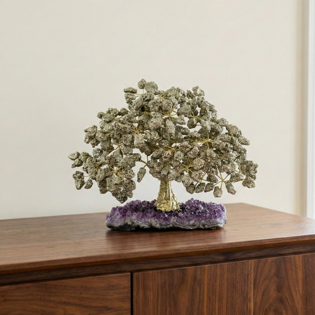 Árvore Prosperidade Pedra Pirita na Base Drusa Ametista Grande 3,876 kg 