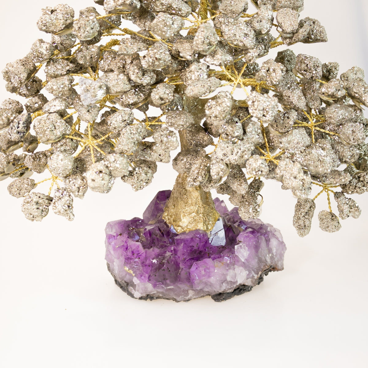 Árvore Prosperidade Pedra Pirita na Base Drusa Ametista Grande 4,516 kg